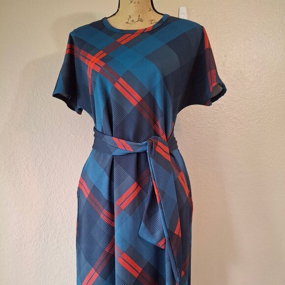 NWOT LuLaRoe Plaid A-Line Dress M Pockets Blue Knee Length - Picture 2 of 15